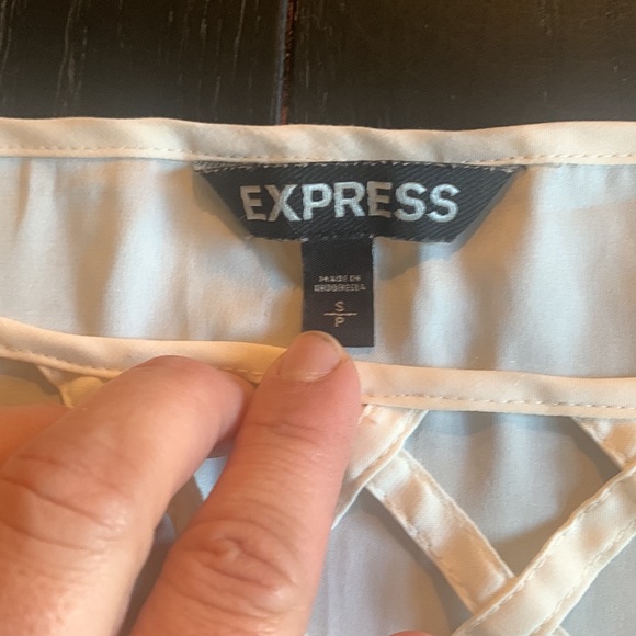 Express. - Picture 2 of 3